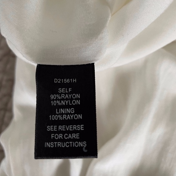 Aakaa Strapless button down dress - Picture 8 of 8